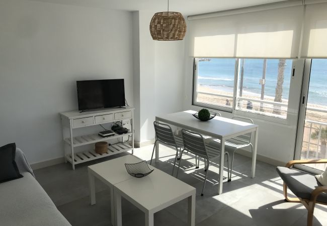 Apartamento en Villajoyosa - Apartamento Playa Centro con vistas al mar