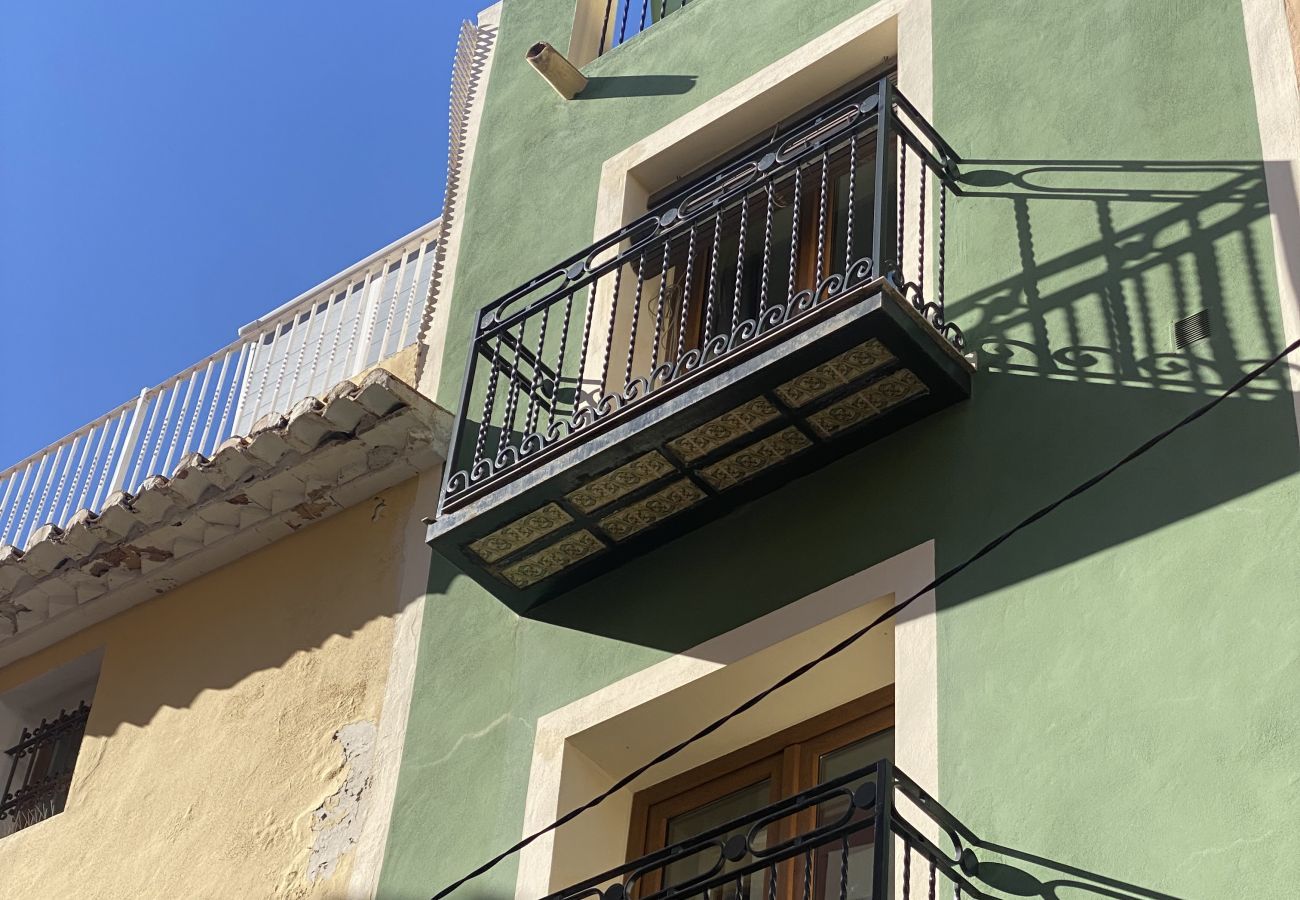 Apartamento en Villajoyosa - TORREMAR - 3 NIVELES CON TERRAZA VISTA A CALLE    