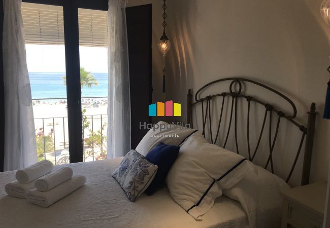 Apartment in Villajoyosa - BEACH  PENTHOUSE - DUPLEX 2 HAB. CON VISTA AL MAR Apartment in Villajoyosa - BEACH  PENTHOUSE - DUPLEX 2 HAB. CON VISTA AL MAR