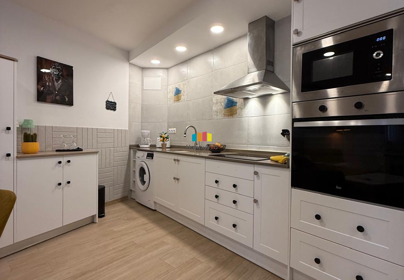 Apartment in Villajoyosa - CASA AMARILLA